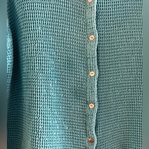 Donni. Waffle Buttondown Top - Picture 4 of 6